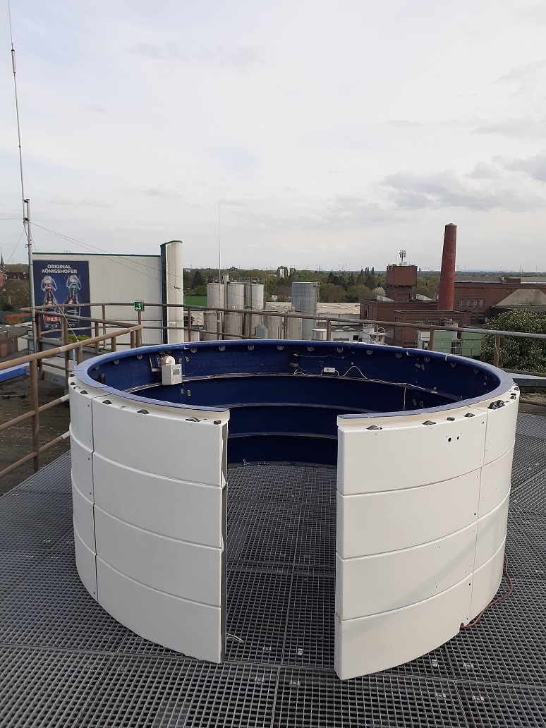 Sternwartenkuppel auf dem Hochschuldach in Krefeld